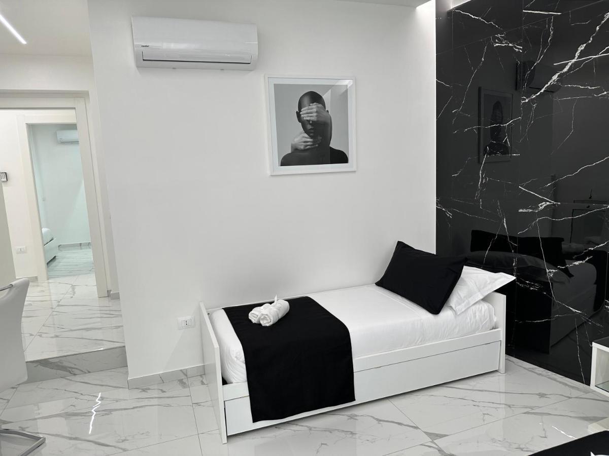 White Elegance Luxury B&B Caserta Esterno foto