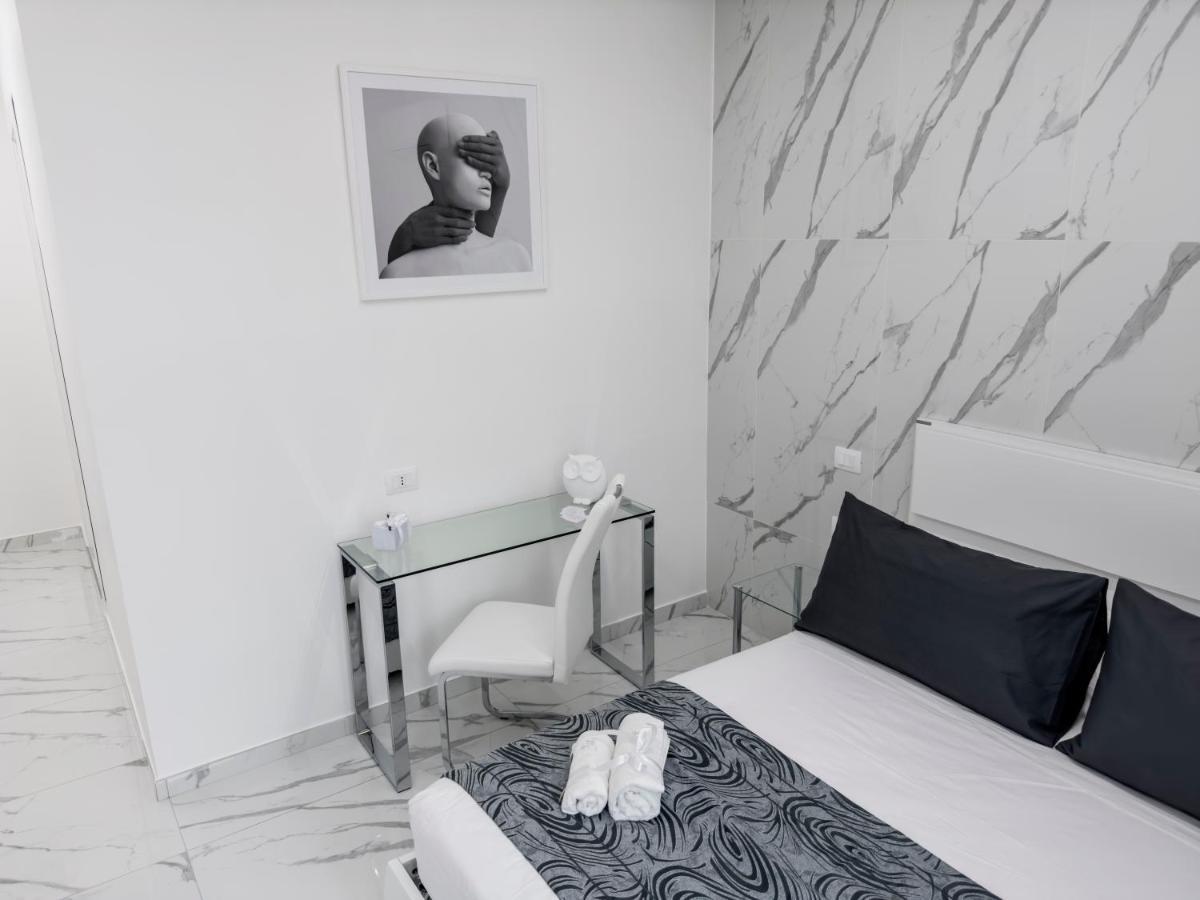 White Elegance Luxury B&B Caserta Esterno foto