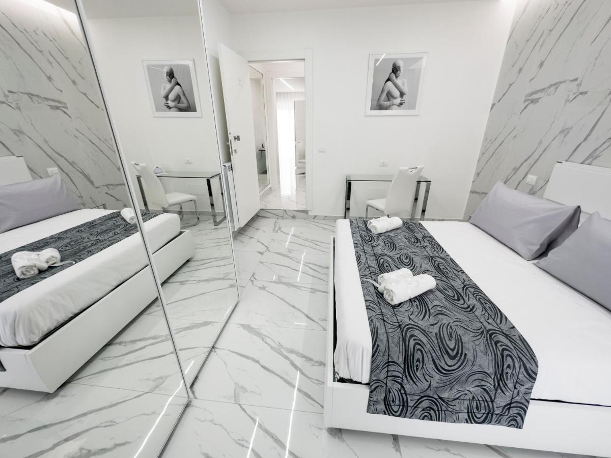 White Elegance Luxury B&B Caserta Esterno foto