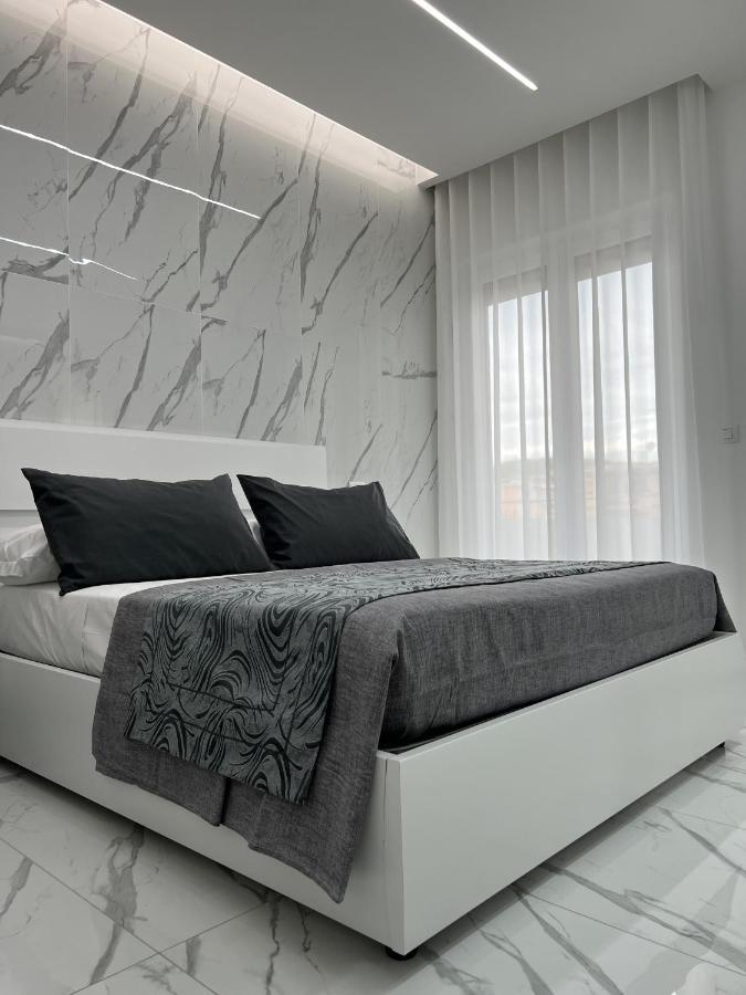 White Elegance Luxury B&B Caserta Esterno foto