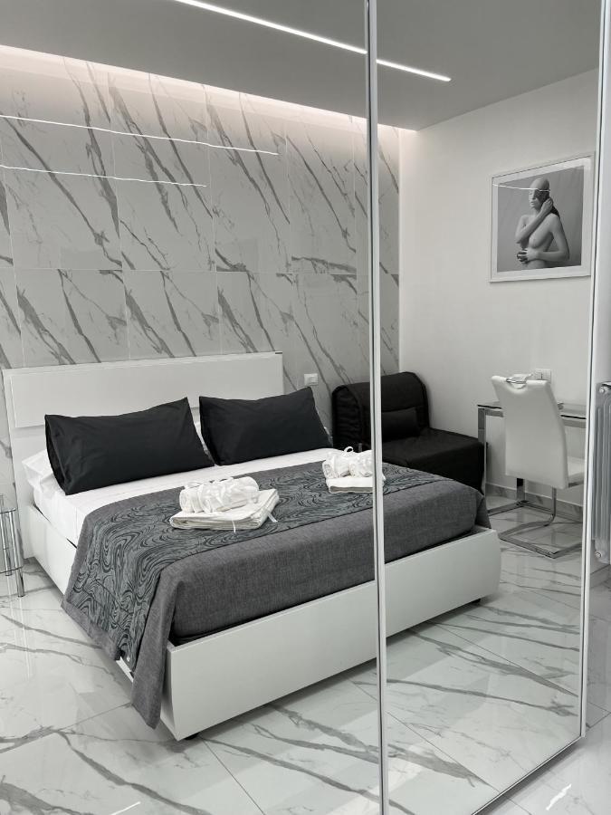 White Elegance Luxury B&B Caserta Esterno foto