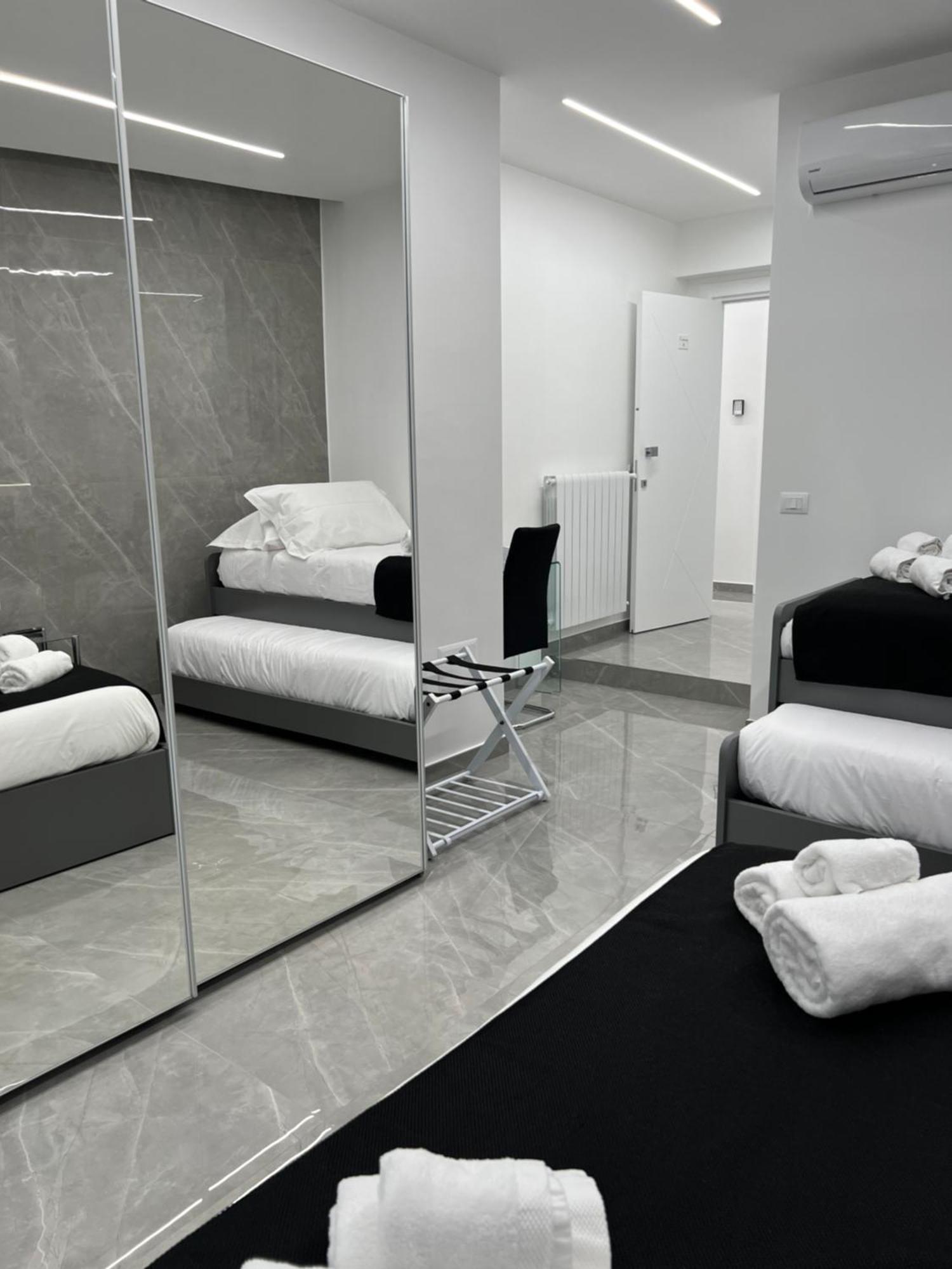 White Elegance Luxury B&B Caserta Esterno foto