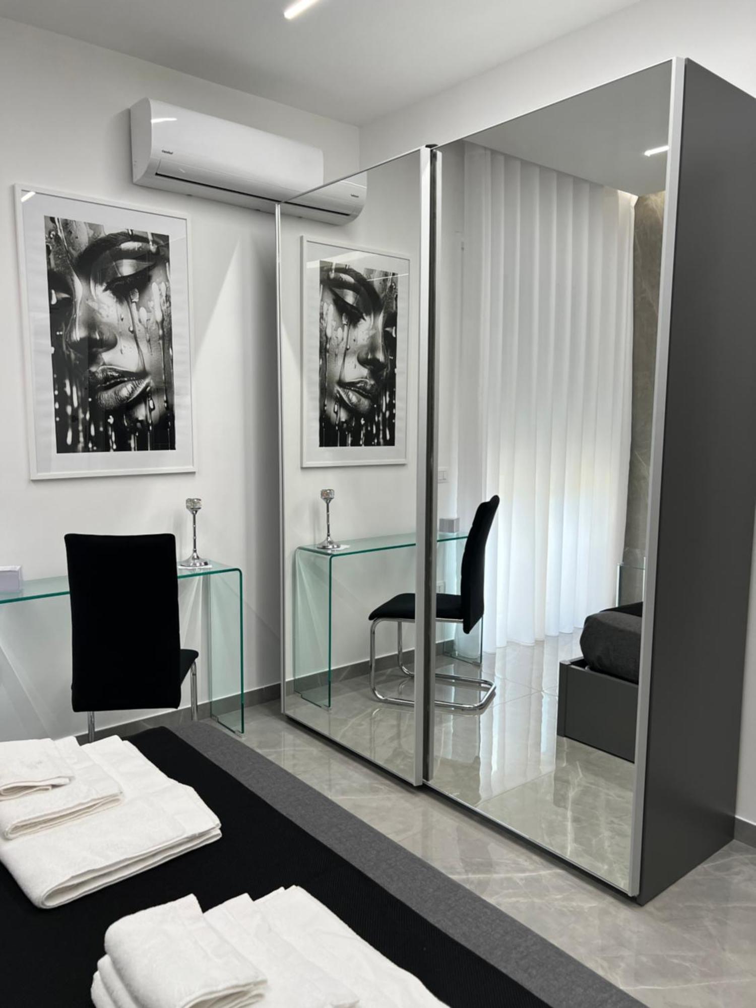 White Elegance Luxury B&B Caserta Esterno foto