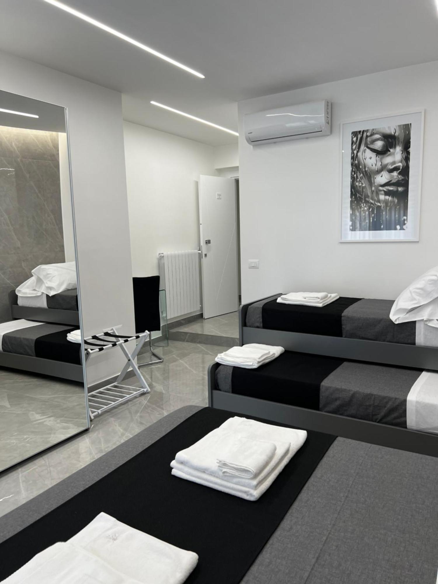 White Elegance Luxury B&B Caserta Esterno foto