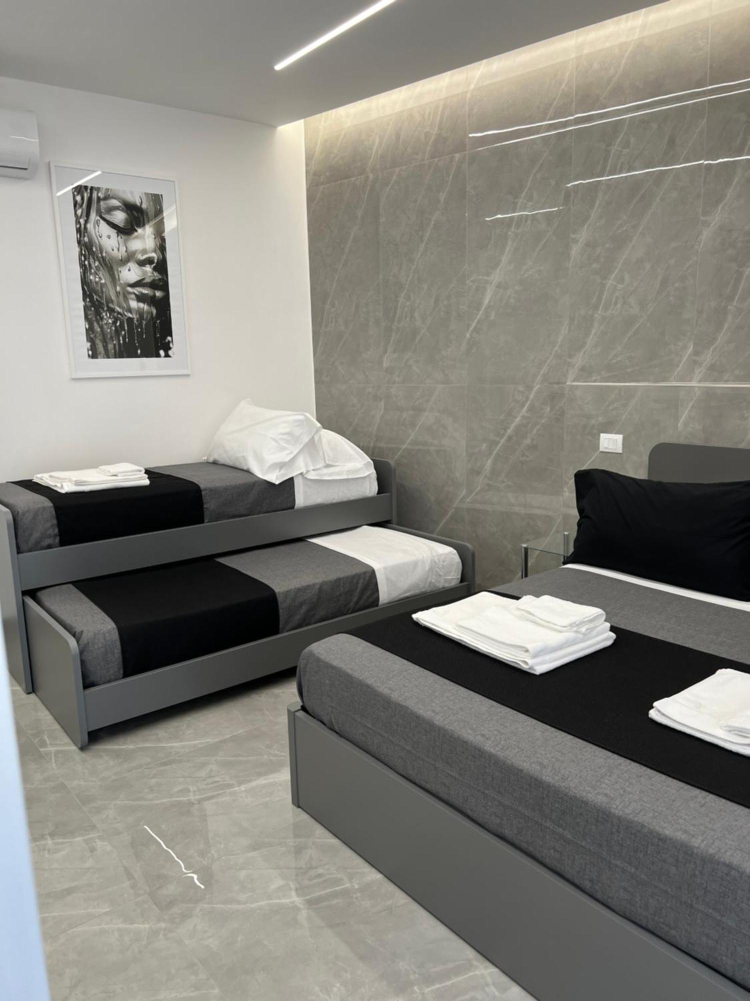 White Elegance Luxury B&B Caserta Esterno foto